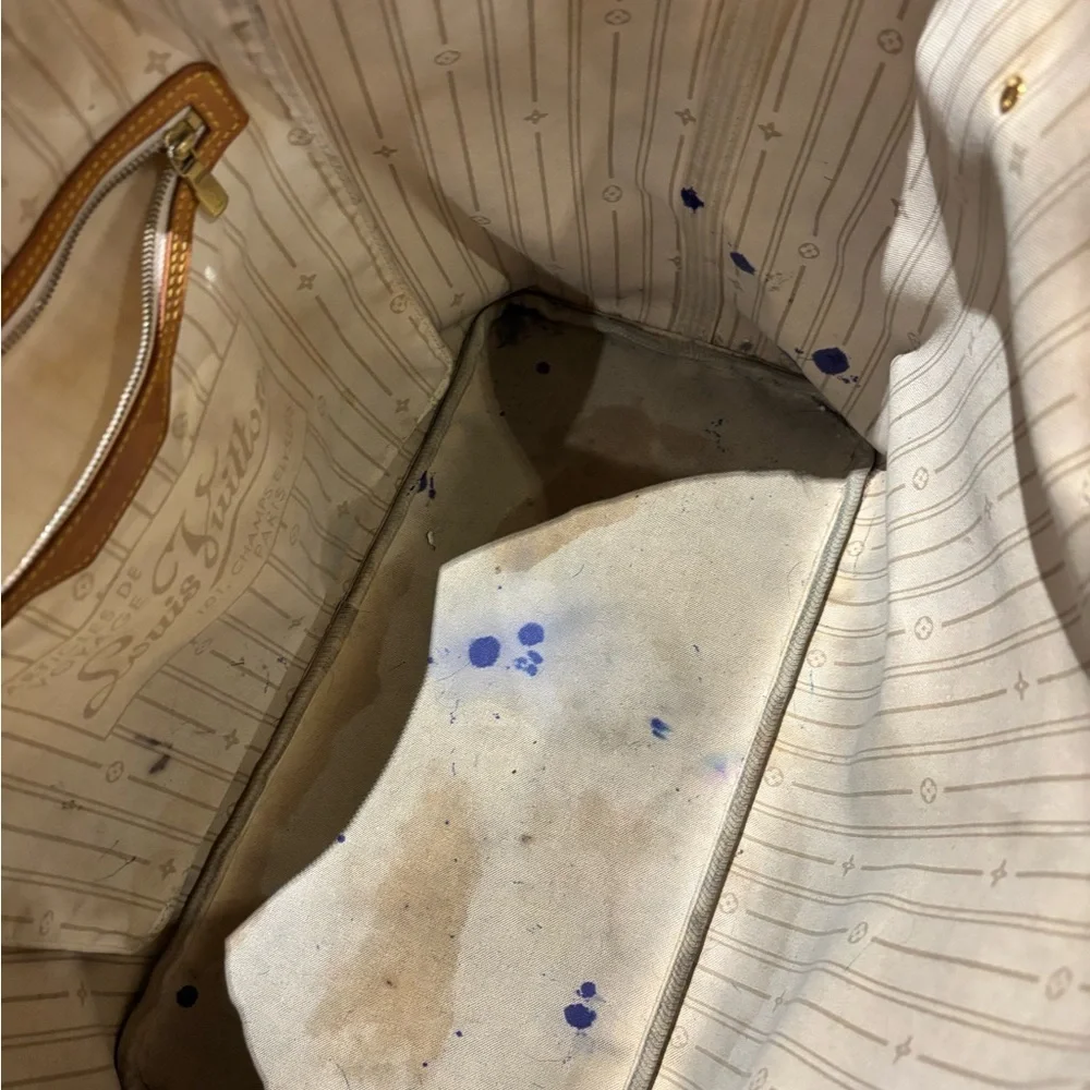 Louis Vuitton Damier Azur Canvas Tote in Ivory and Light Blue with Vachetta Trim - Picture 5 of 15